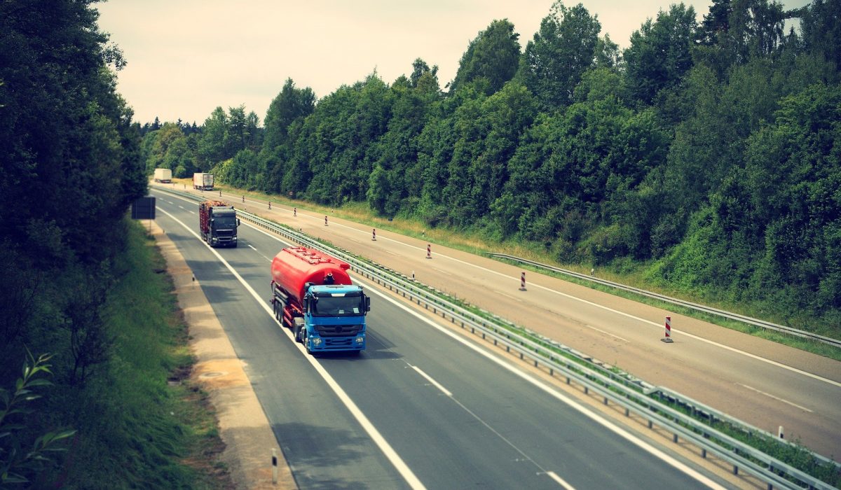 truck-2138974_1920
